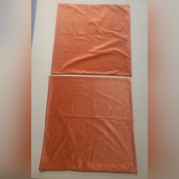 2 Square Coral Velvet Pillow Covers 21 1/2 Inch X 21 1/2 Inch NWOT - Picture 5 of 5